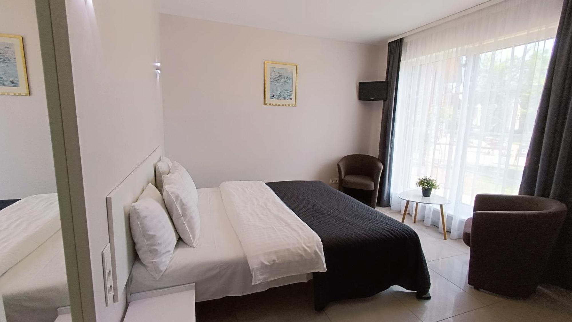 "Trakaitis" Nameliai Hotel Екстериор снимка